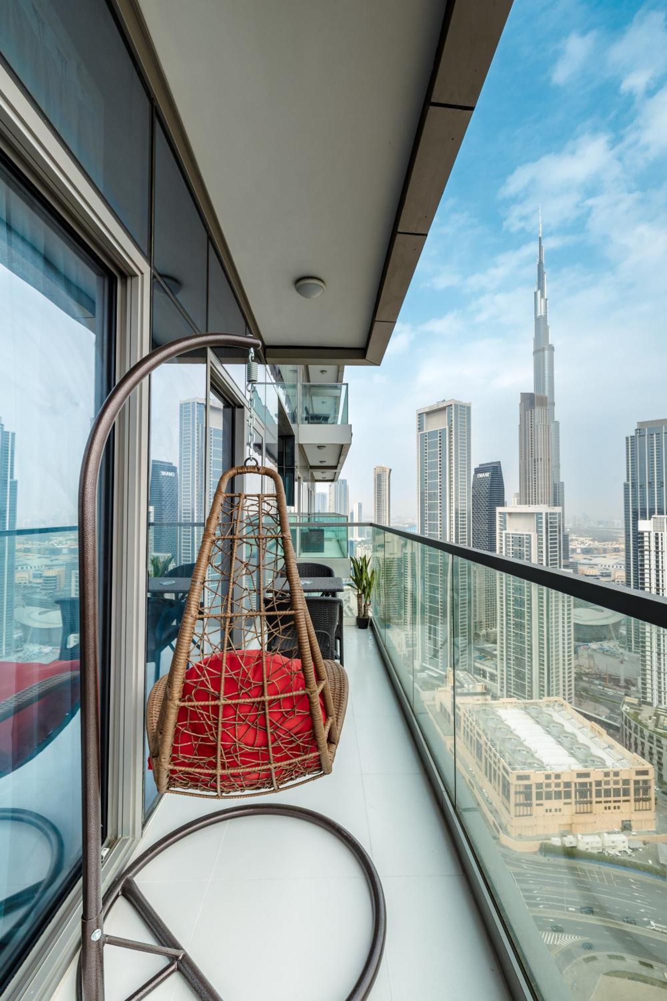Apartamento Aliving Luxe 2Br With Burj Khalifa View Infinity Pool Midtown-4704 Dubái Exterior foto