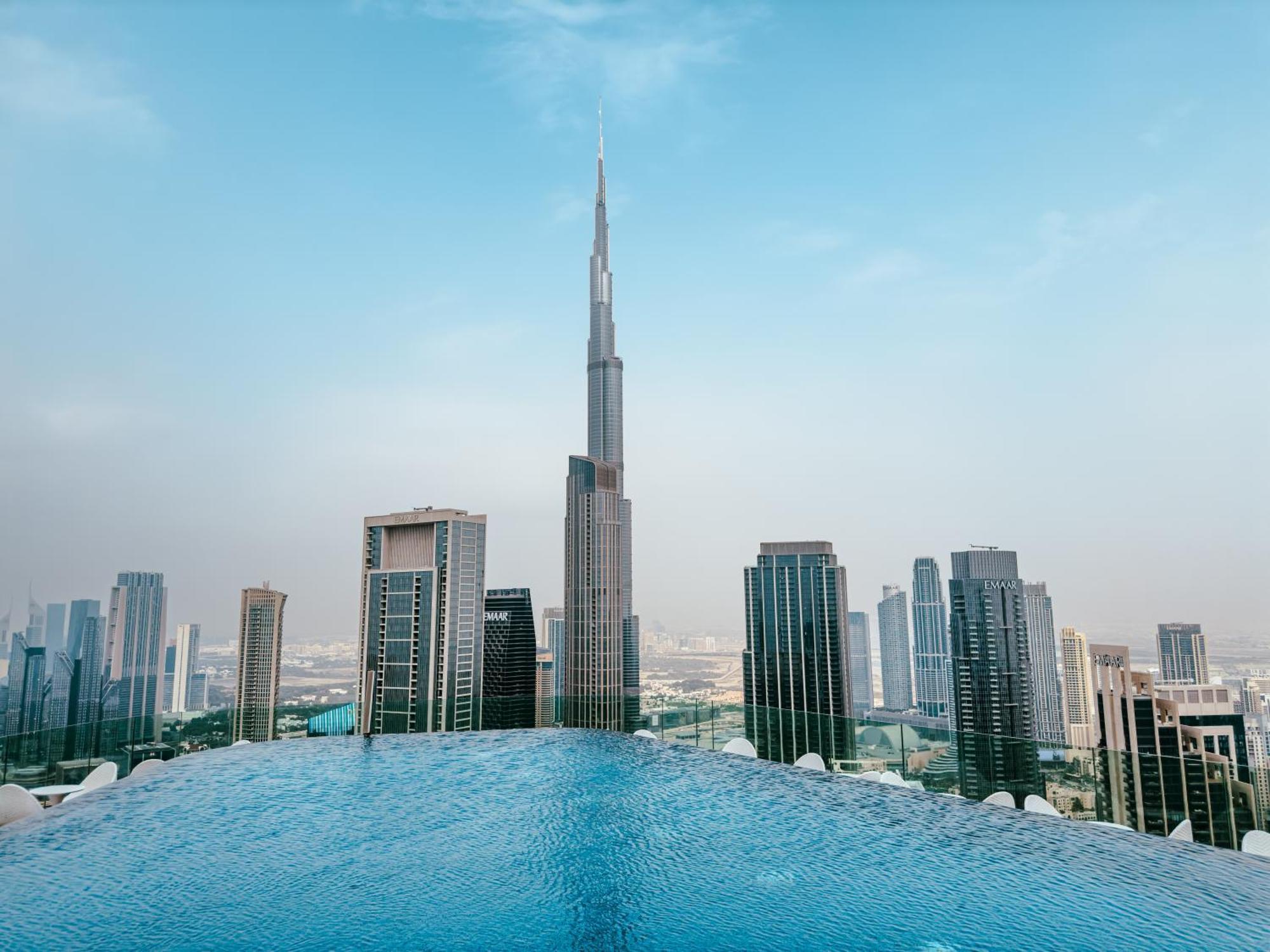 Apartamento Aliving Luxe 2Br With Burj Khalifa View Infinity Pool Midtown-4704 Dubái Exterior foto