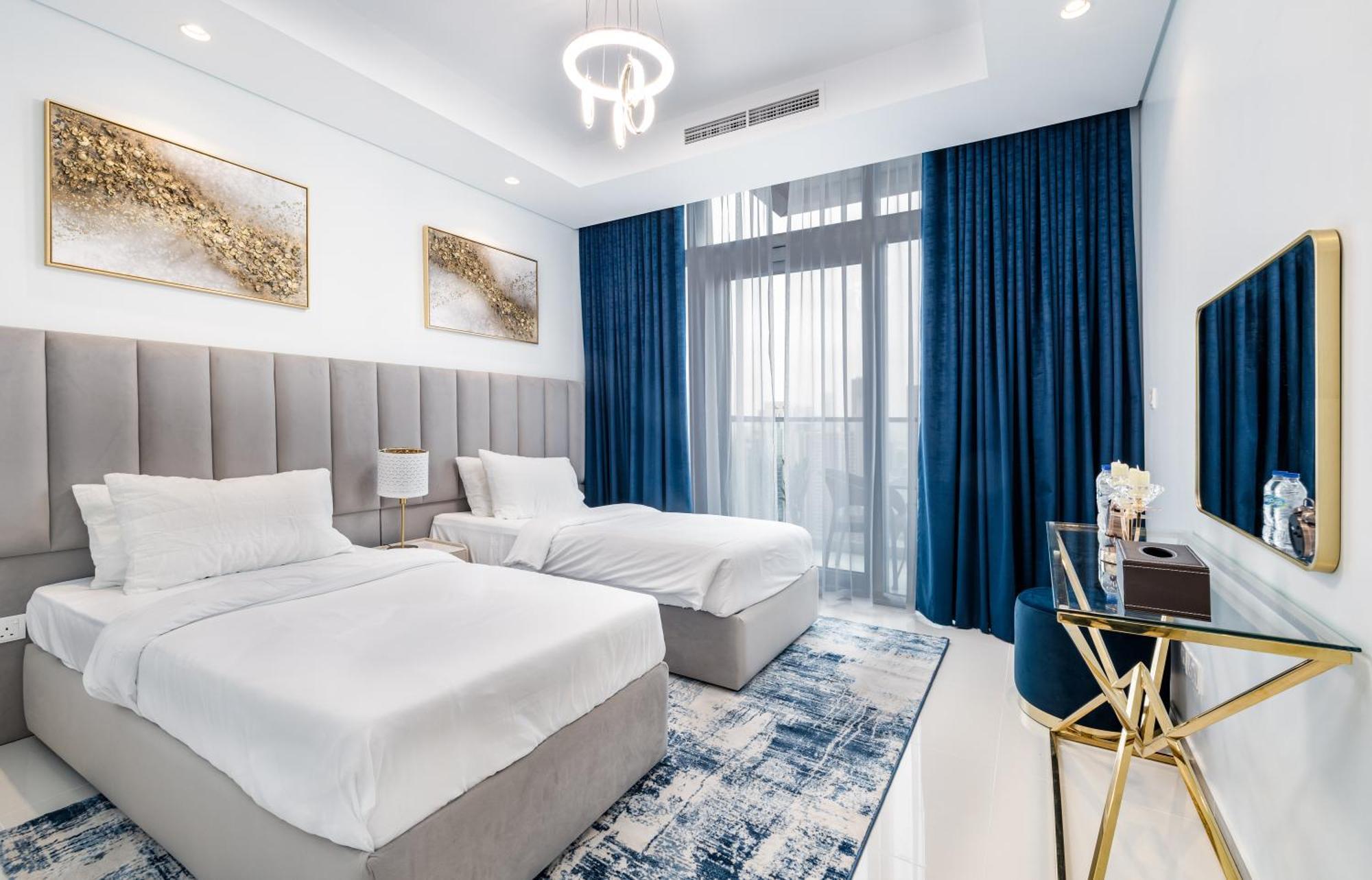 Apartamento Aliving Luxe 2Br With Burj Khalifa View Infinity Pool Midtown-4704 Dubái Exterior foto