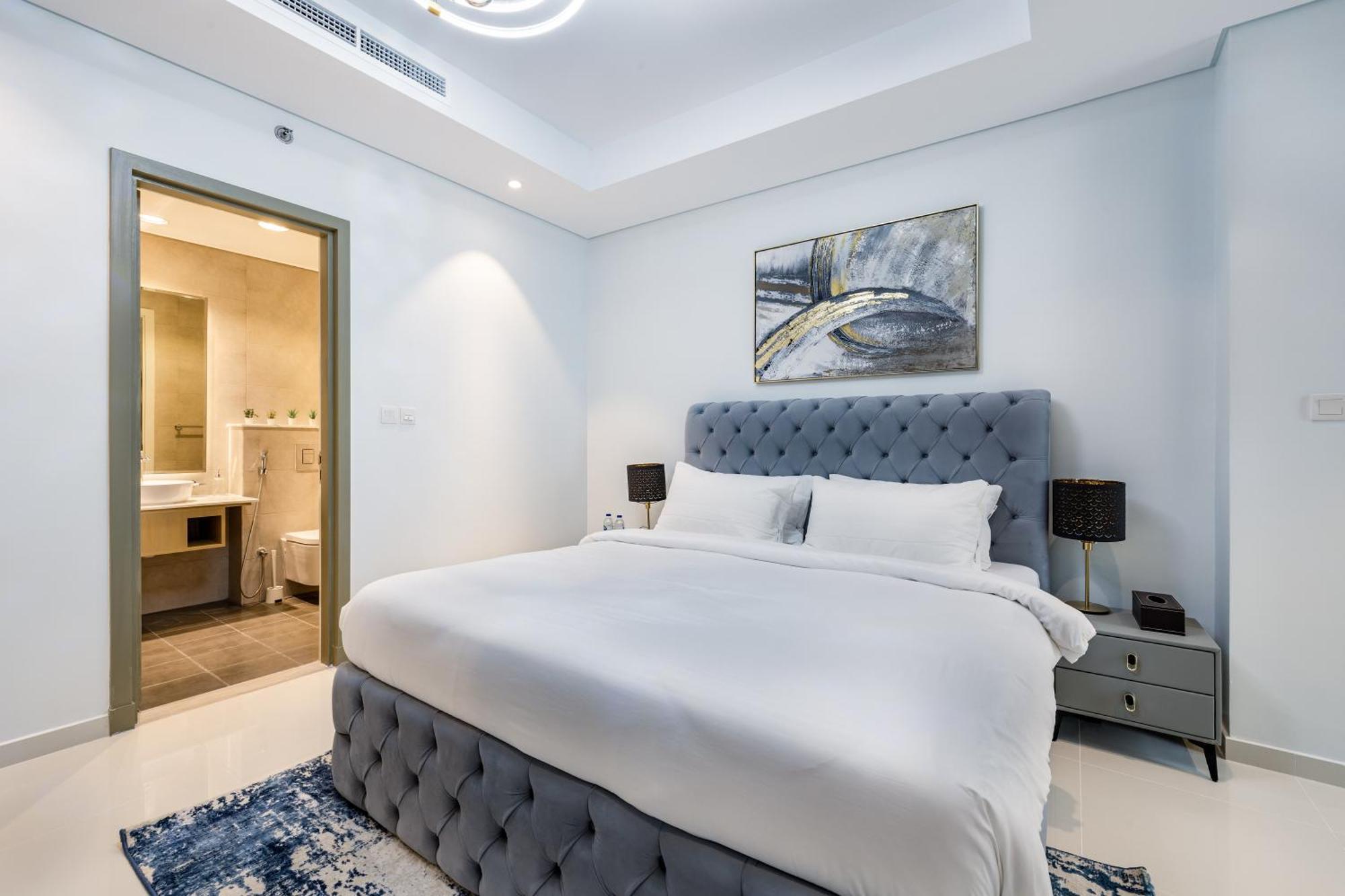 Apartamento Aliving Luxe 2Br With Burj Khalifa View Infinity Pool Midtown-4704 Dubái Exterior foto